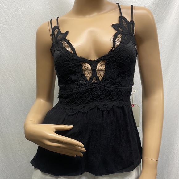 Stella Tweed Black Crochet Lace Adella Bralette NWT - Picture 1 of 8